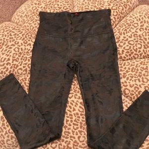 Spanx size medium green faux leather leggings
